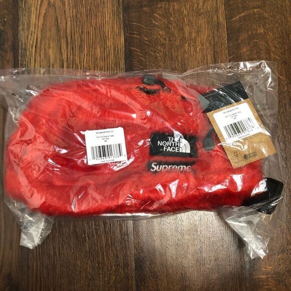 NWT Supreme North Face Fur Waist Bag Red Rare‎ - Picture 2 of 6